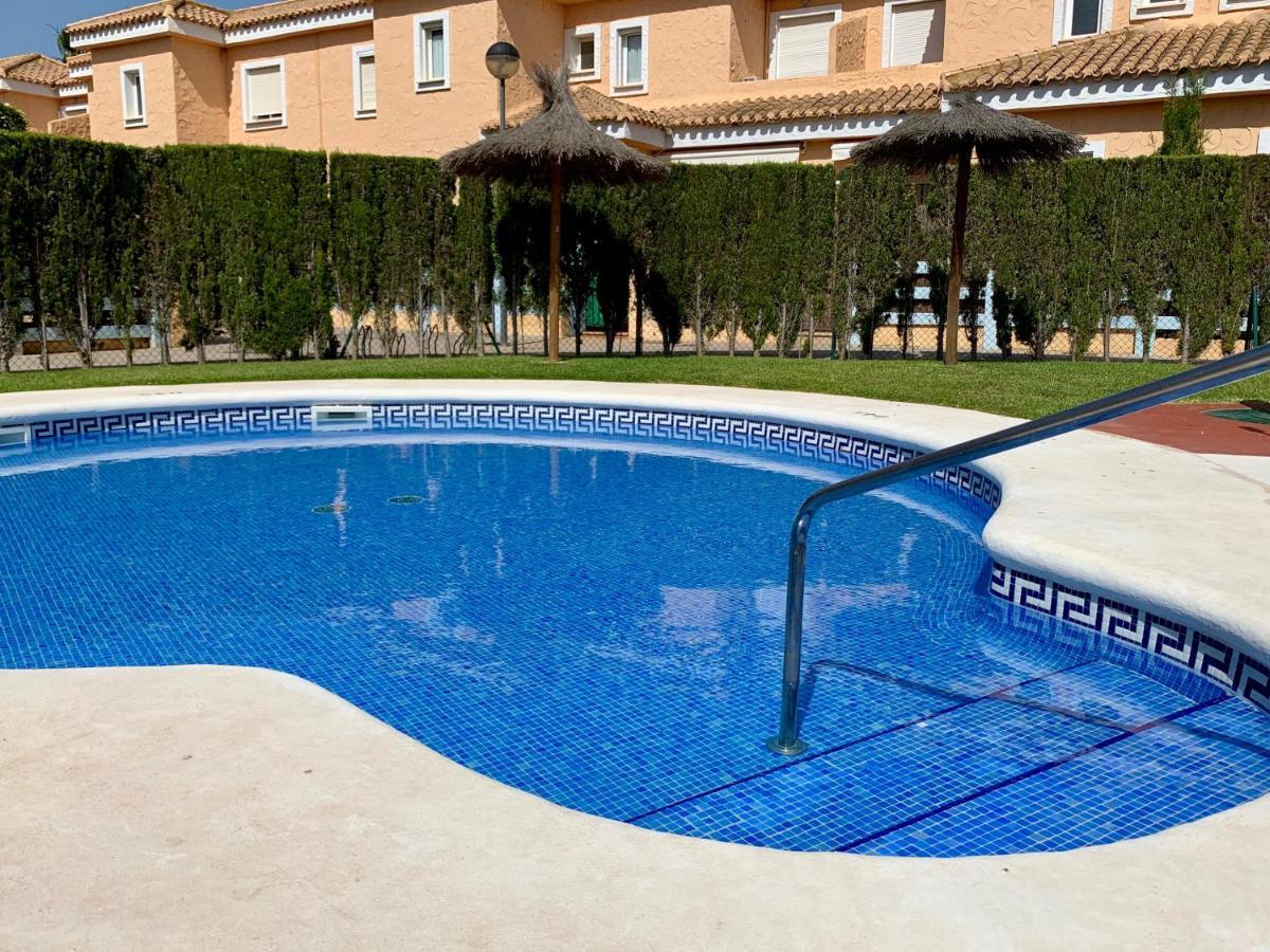 ベラMarinas Sol - Tu Hogar Con Jardin Privado!アパートメント エクステリア 写真